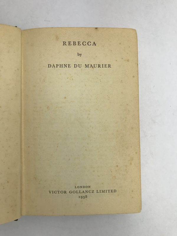 daphne du maurier rebecca first2