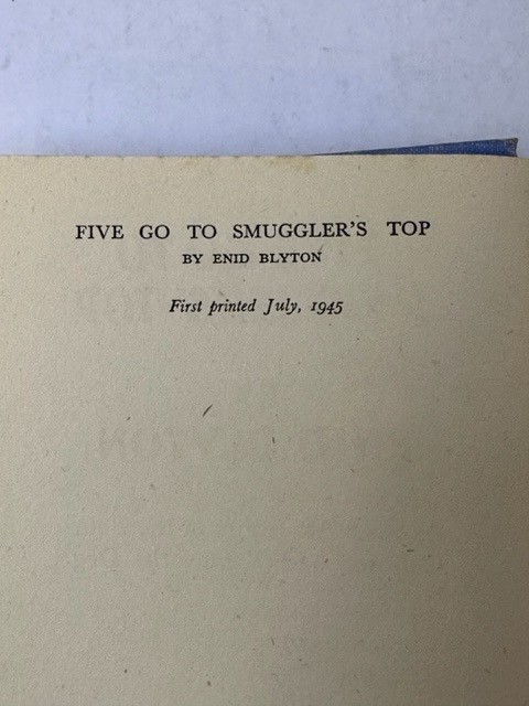 enid blyton five go to smugglers top6