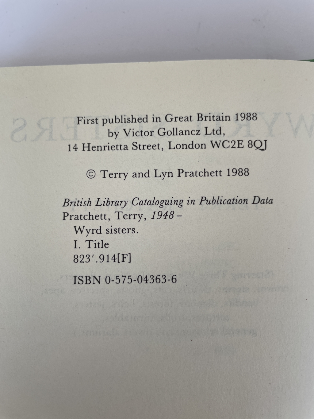 terry pratchett wyrd sisters first edi 2