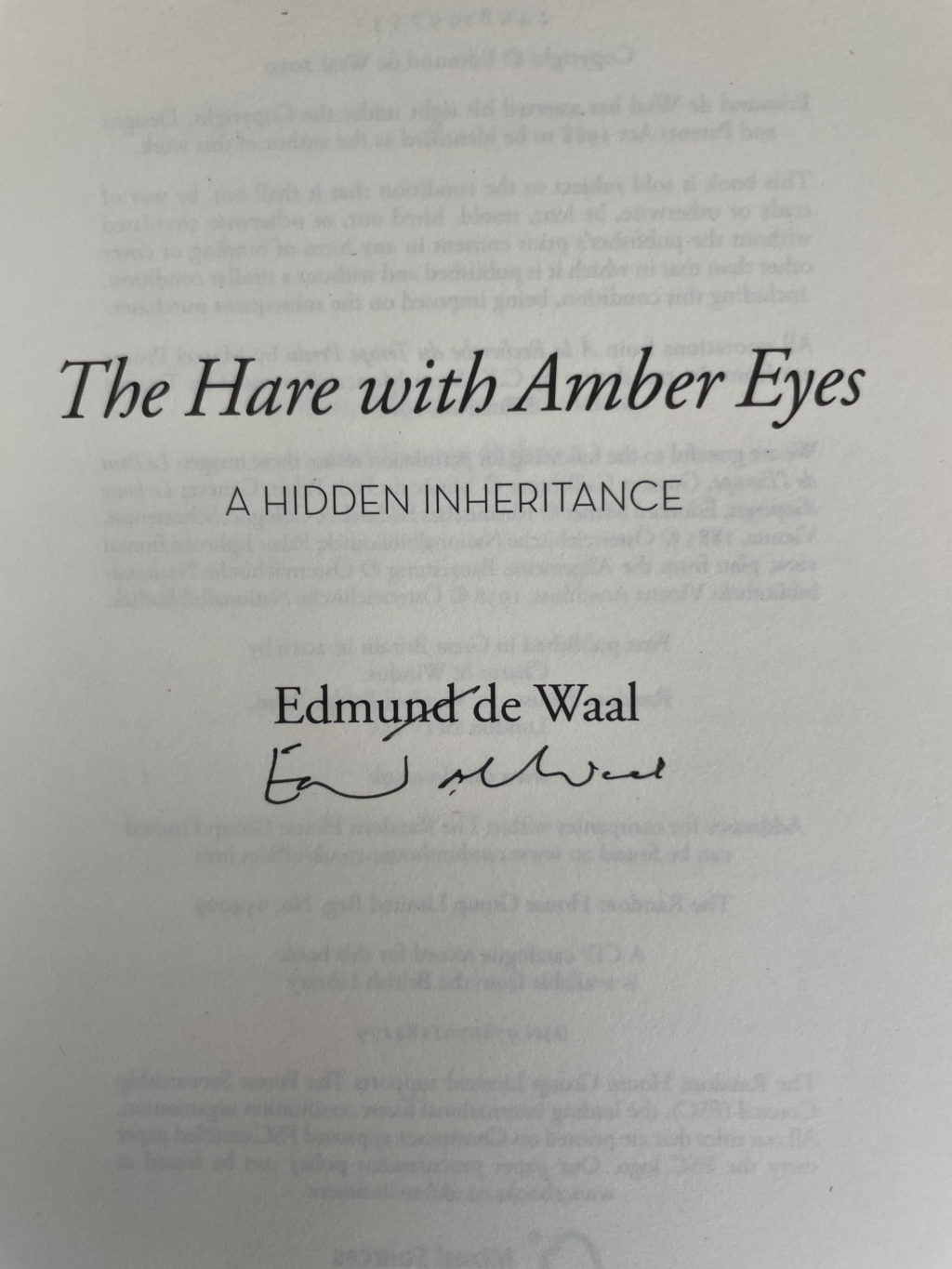 edmund de waal the hare with amber eyes signed first2