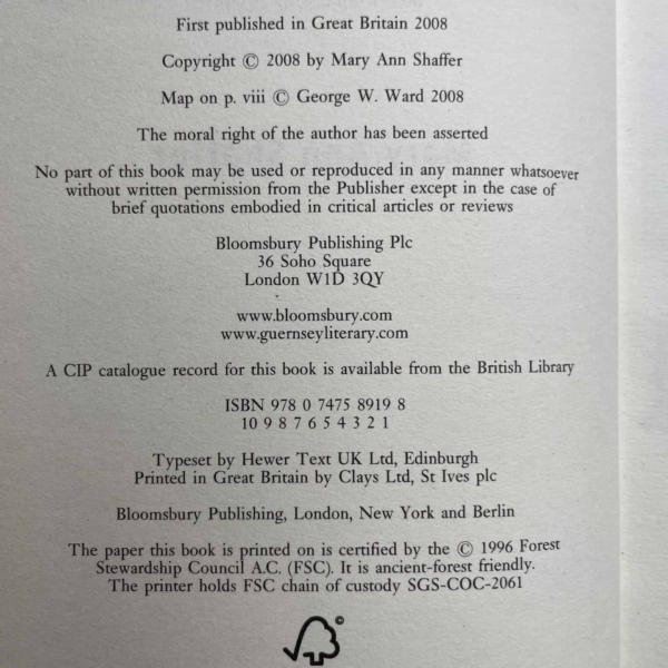 mary ann shaffer the guernsey literary and potato peel pie society first edition2