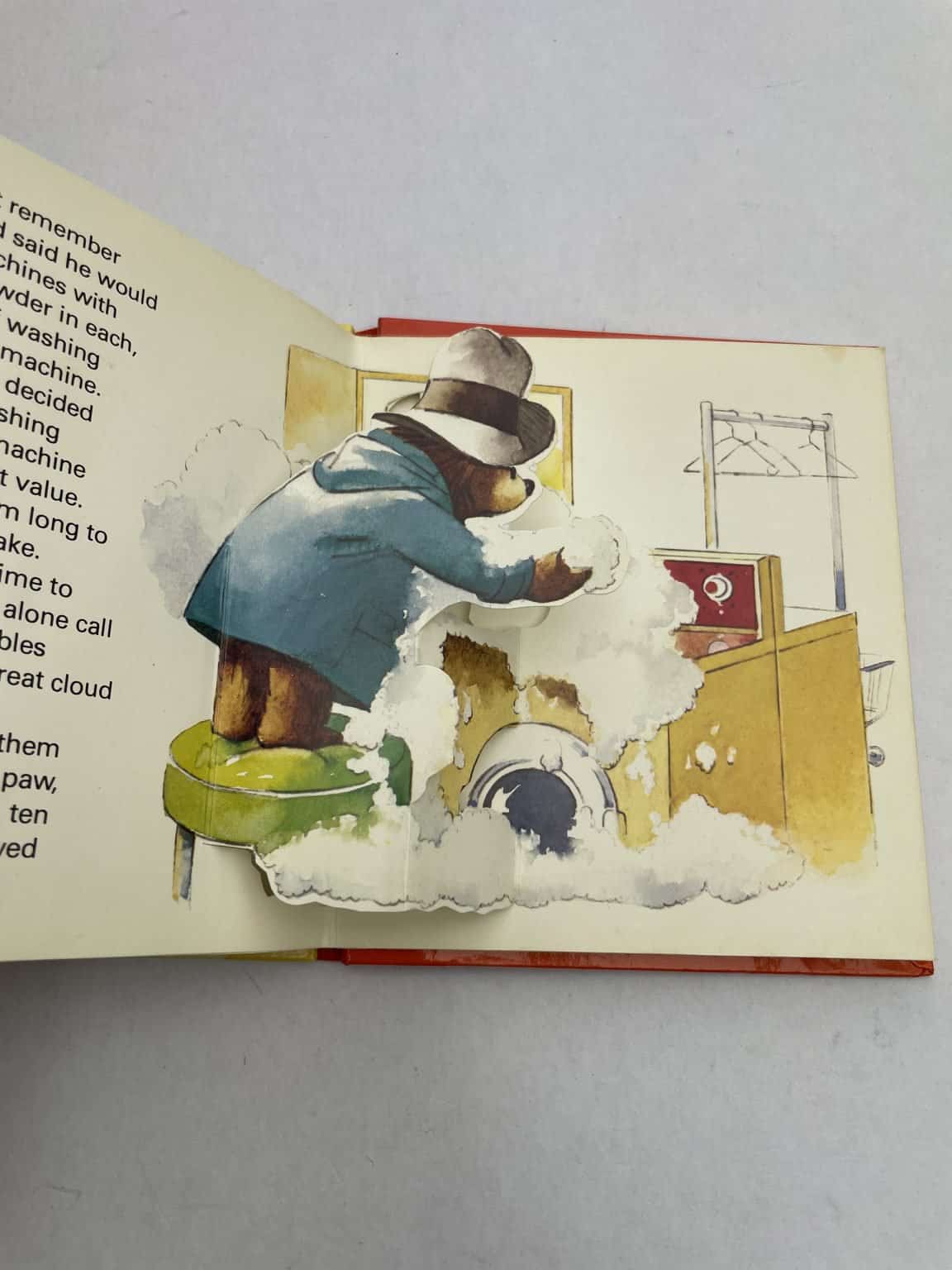 michael bond paddington at the laundarette first ed5