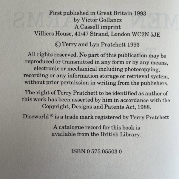 terry pratchett men at arms first edition2