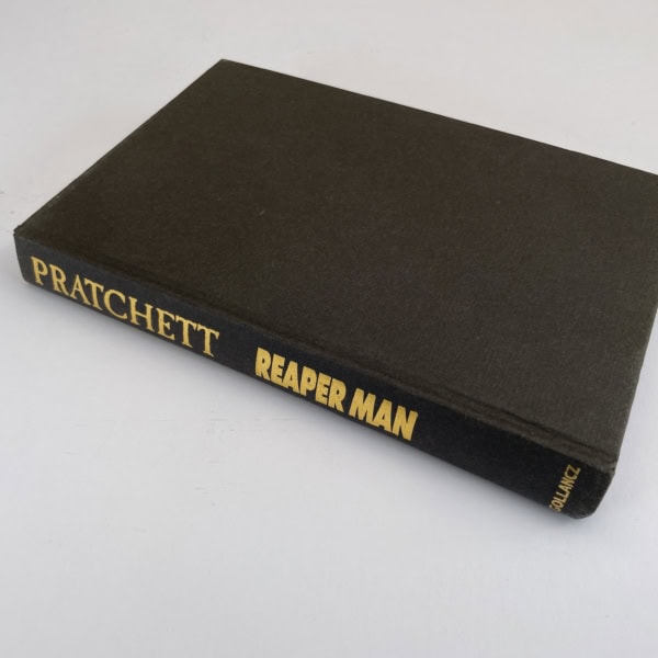 terry pratchett reaper man first edition3