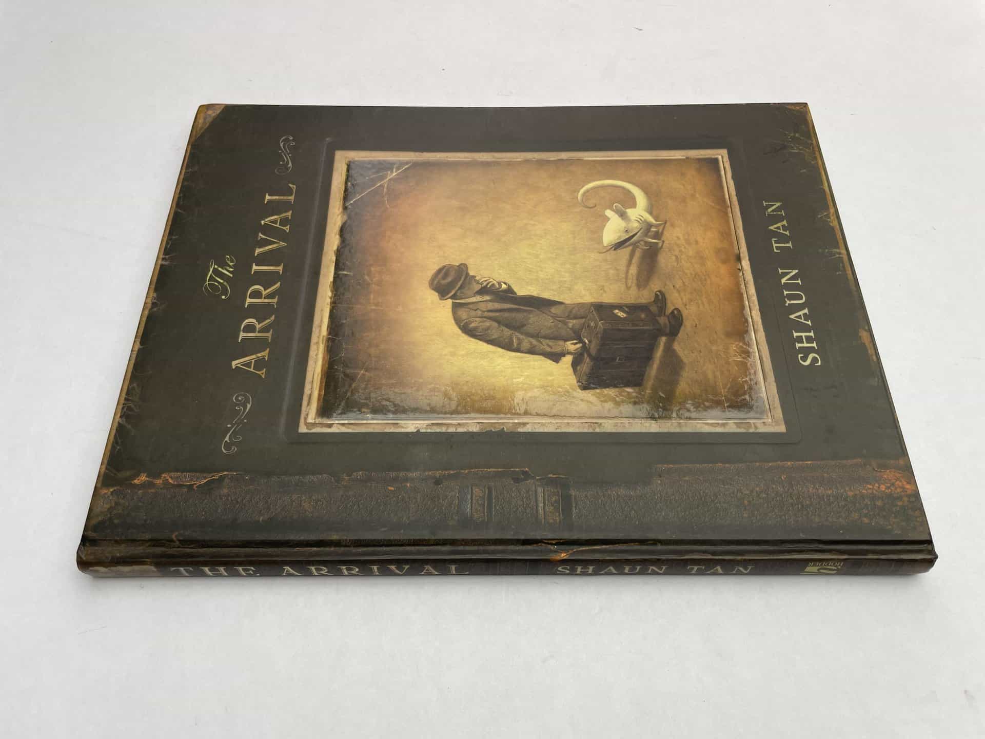 shaun tan the arrival first ed3