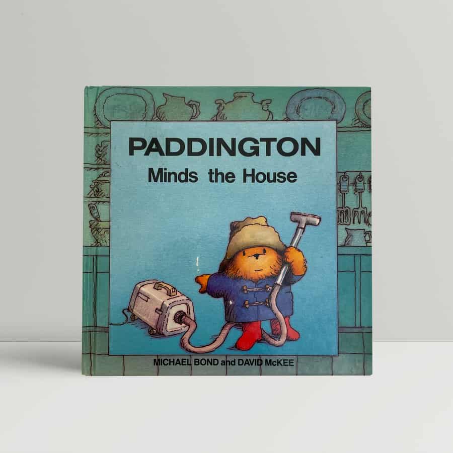 michael bond paddington minds the house first ed1