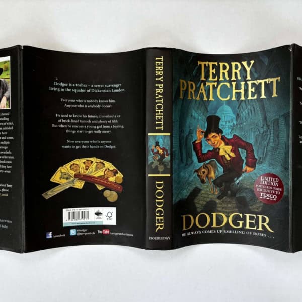 terry pratchett dodger first ed with cards4