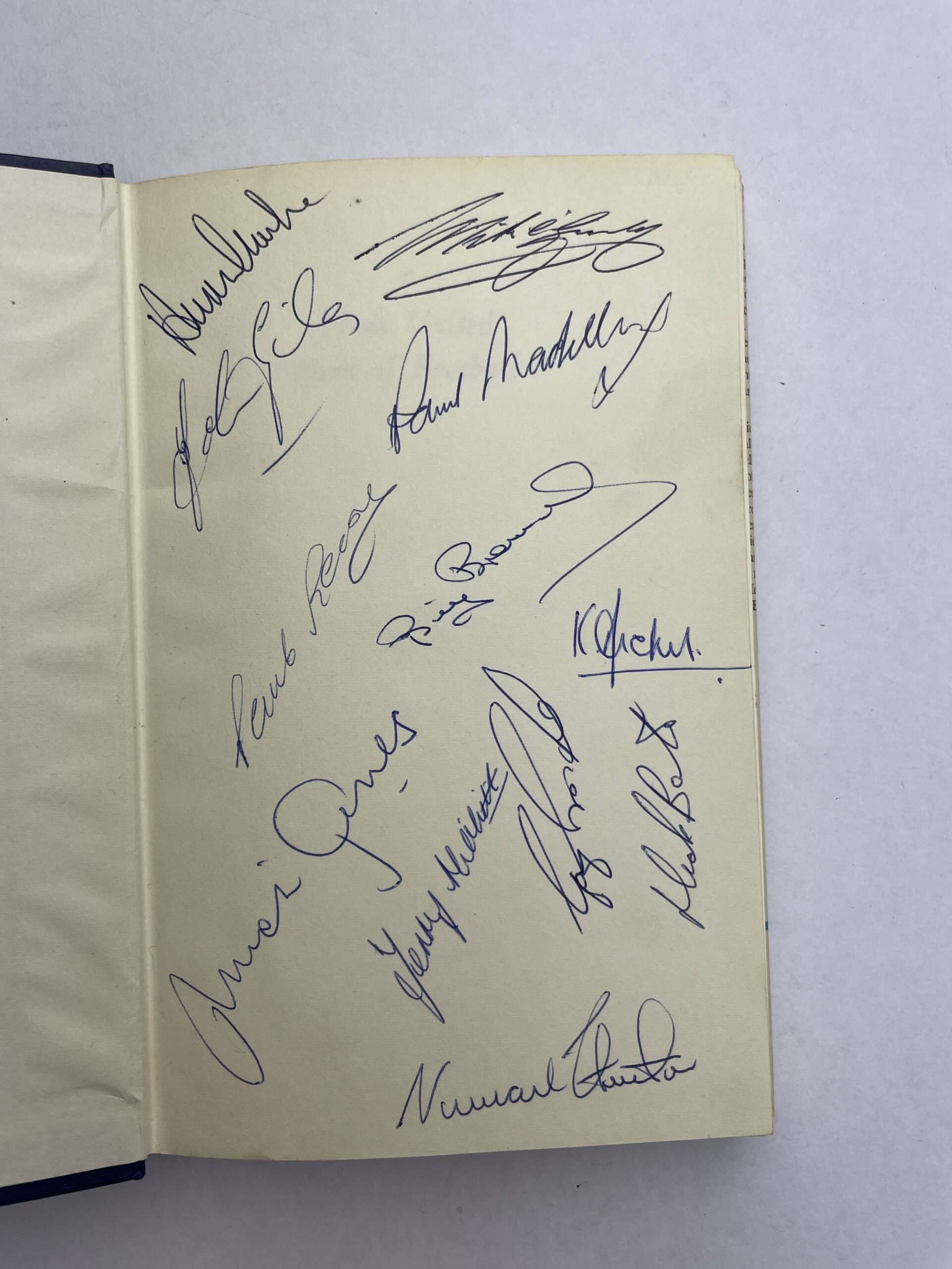 leeds united book of football multi signed first edition2