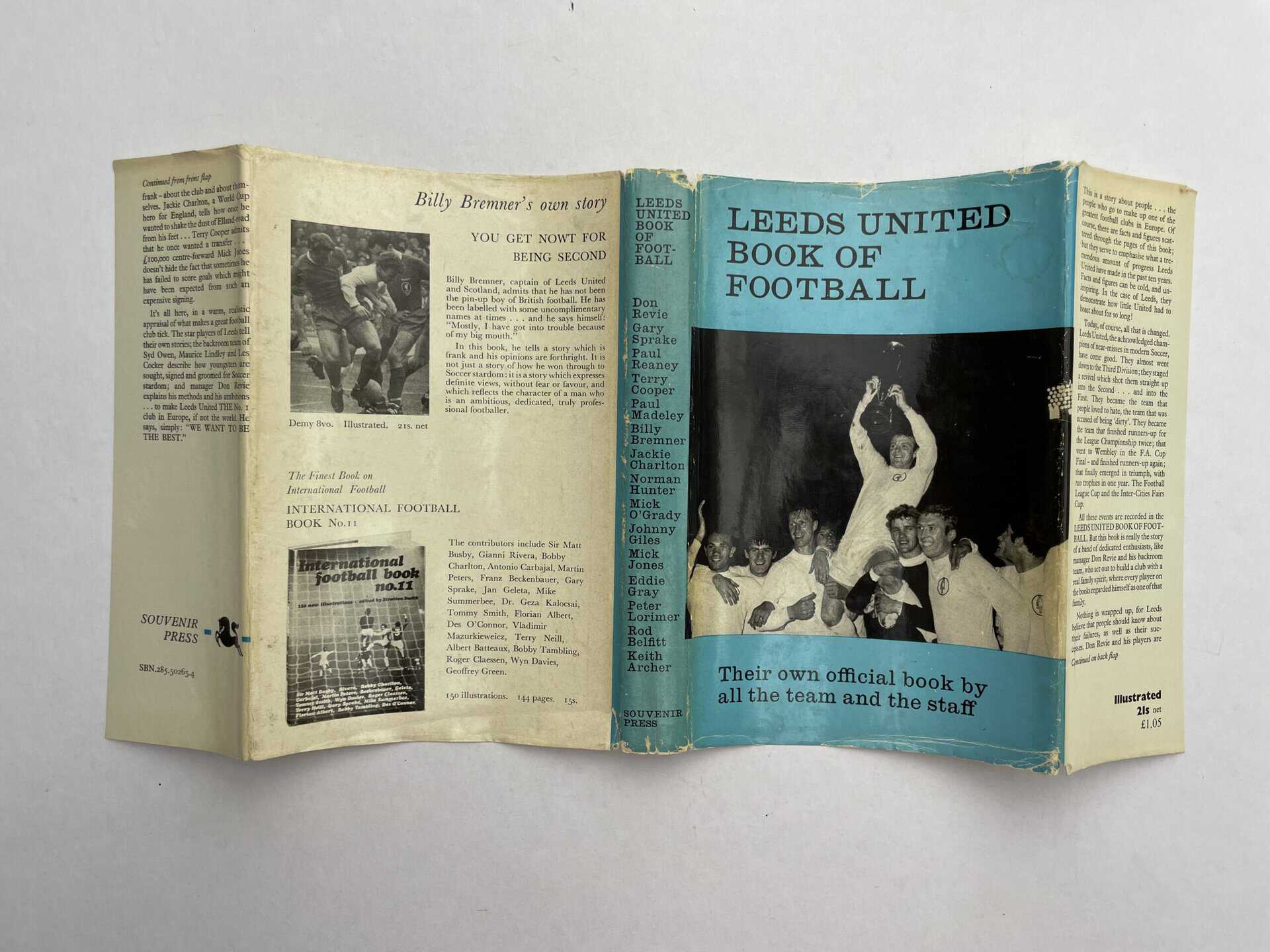 leeds united book of football multi signed first edition5