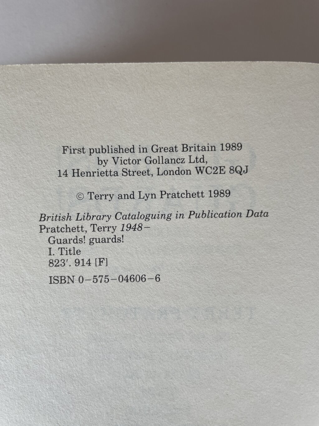 terry pratchett guards guards firstedition2