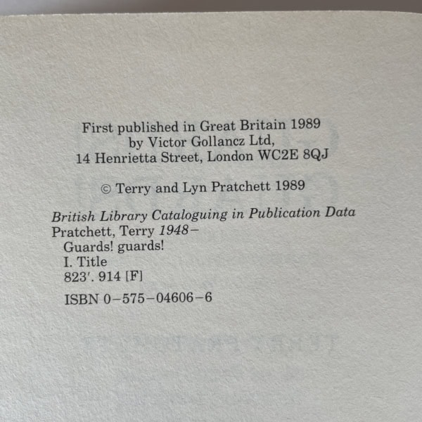 terry pratchett guards guards firstedition2