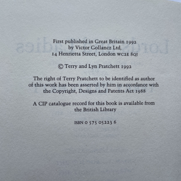 terry pratchett lords and ladies first ed2