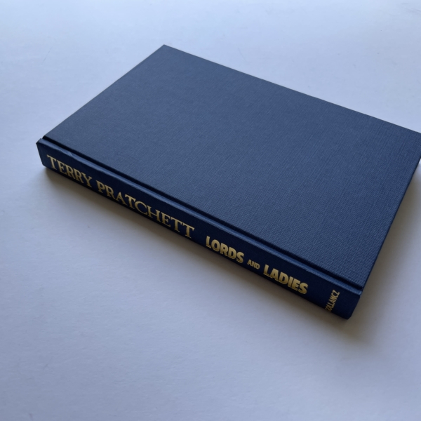 terry pratchett lords and ladies first ed3
