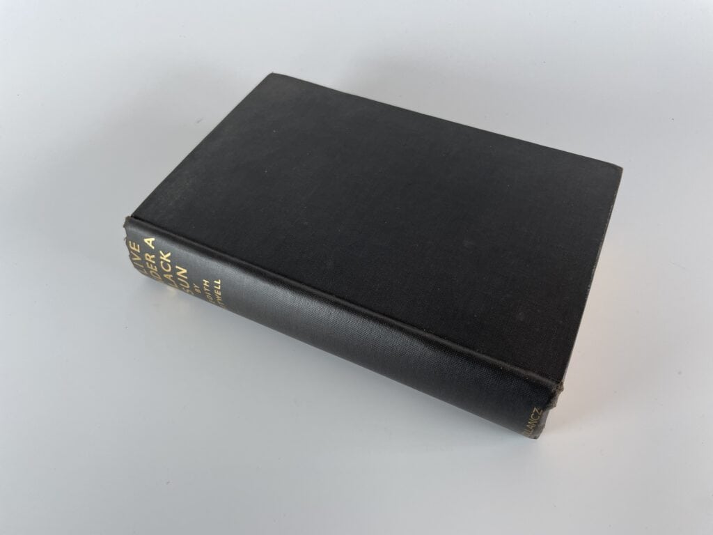edith sitwell i live under a black sun first ed4