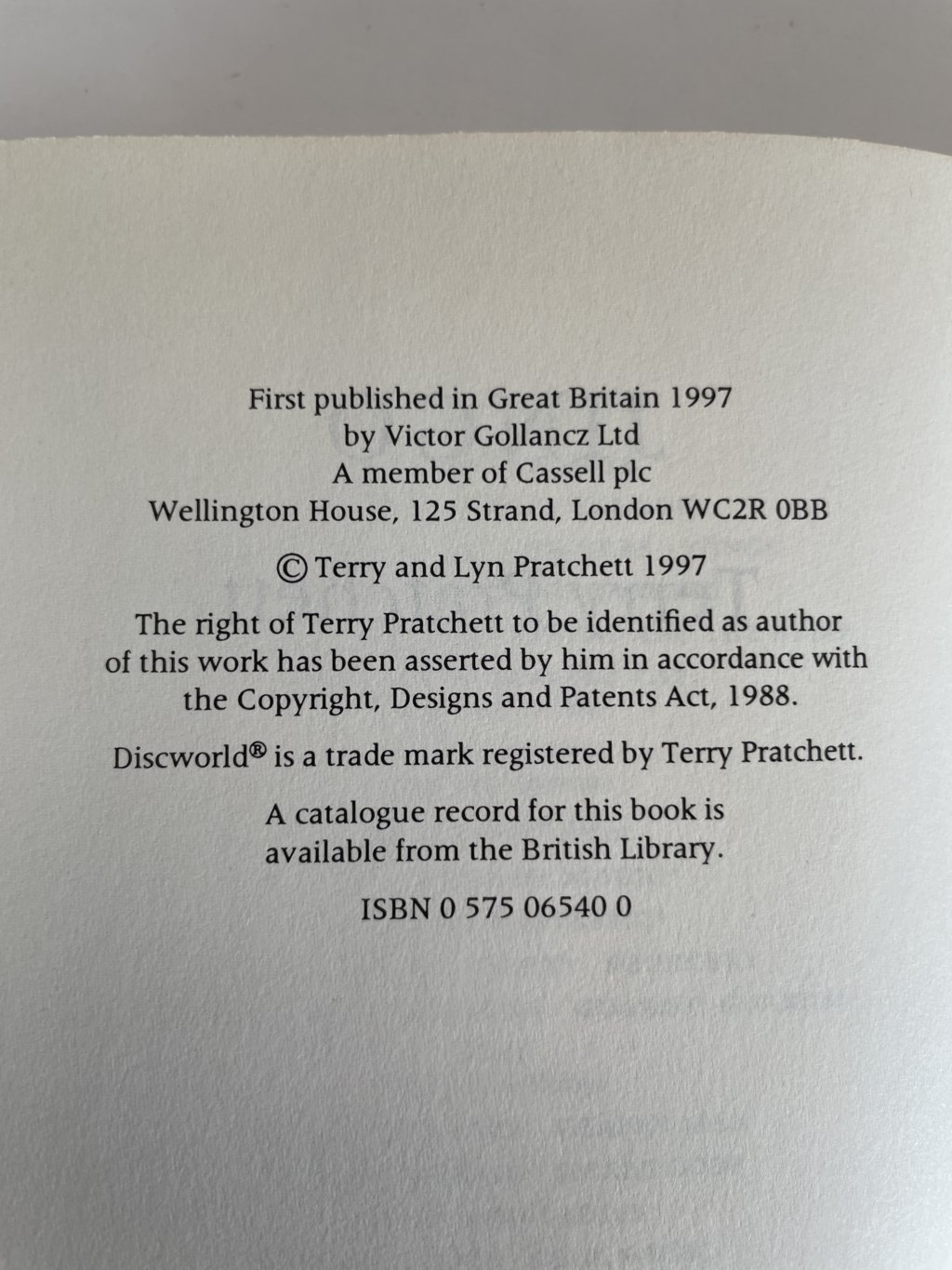 terry pratchett jingo first editiion2