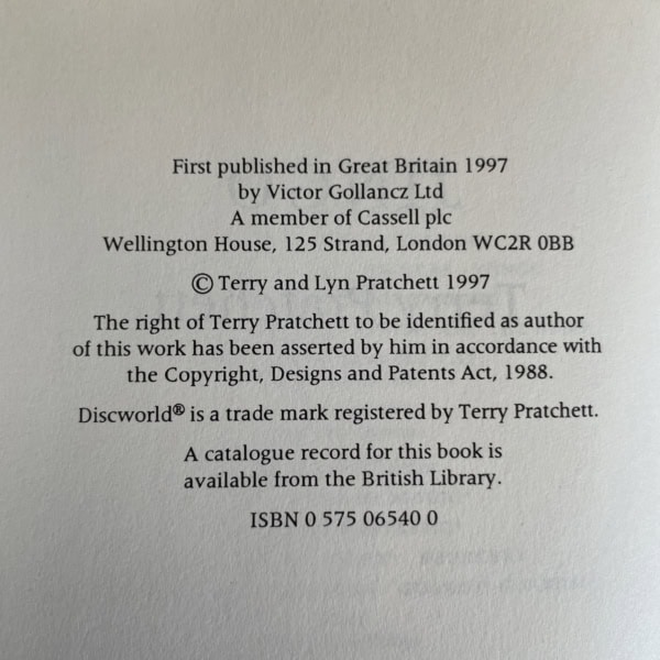 terry pratchett jingo first editiion2