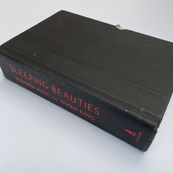 stephen)king sleeping beauties first us edition3