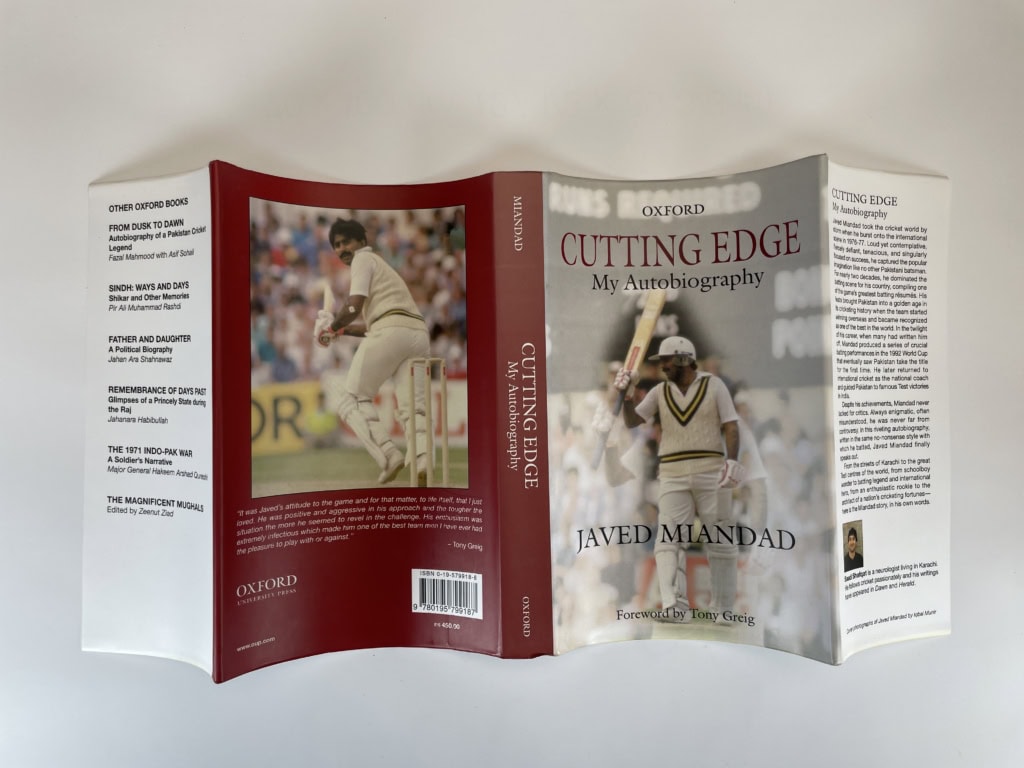 javed miandad cutting edge signed first edition5