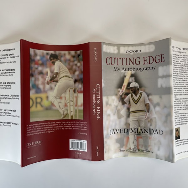 javed miandad cutting edge signed first edition5