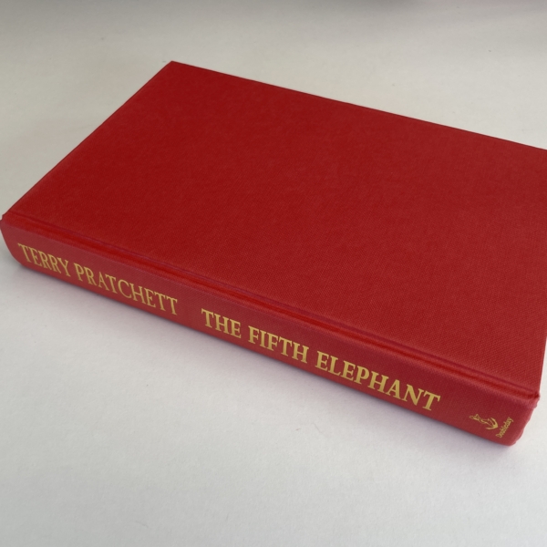 terry pratchett the fifth elephant first edition3