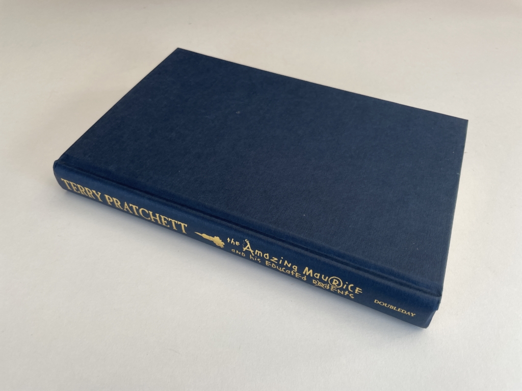 terry pratchett the amazing maurice first edition3