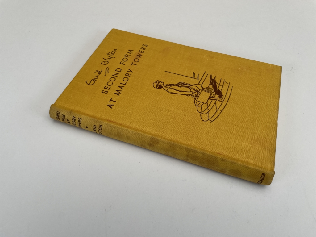 enid blyton the second form at mallory towers first ed3