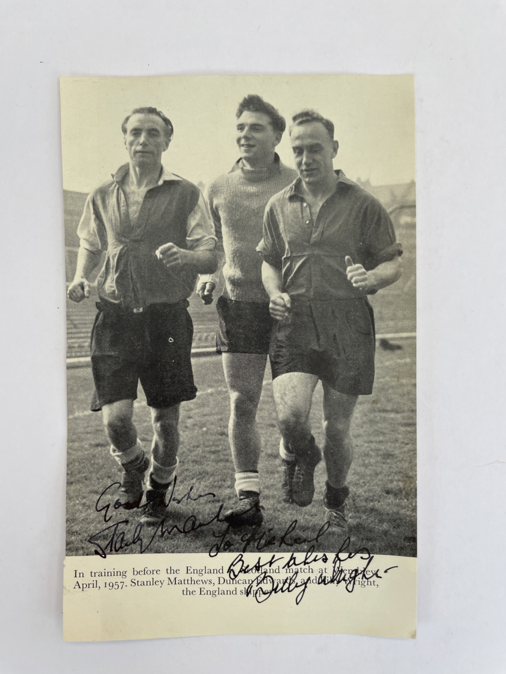 duncan edwards tackle soccer this way with signed card 5