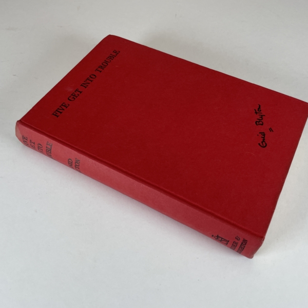 enid blyton five get into trouble signed first edition4