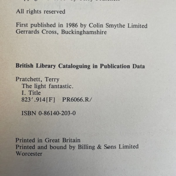 terry pratchett the light fantastic first ed2