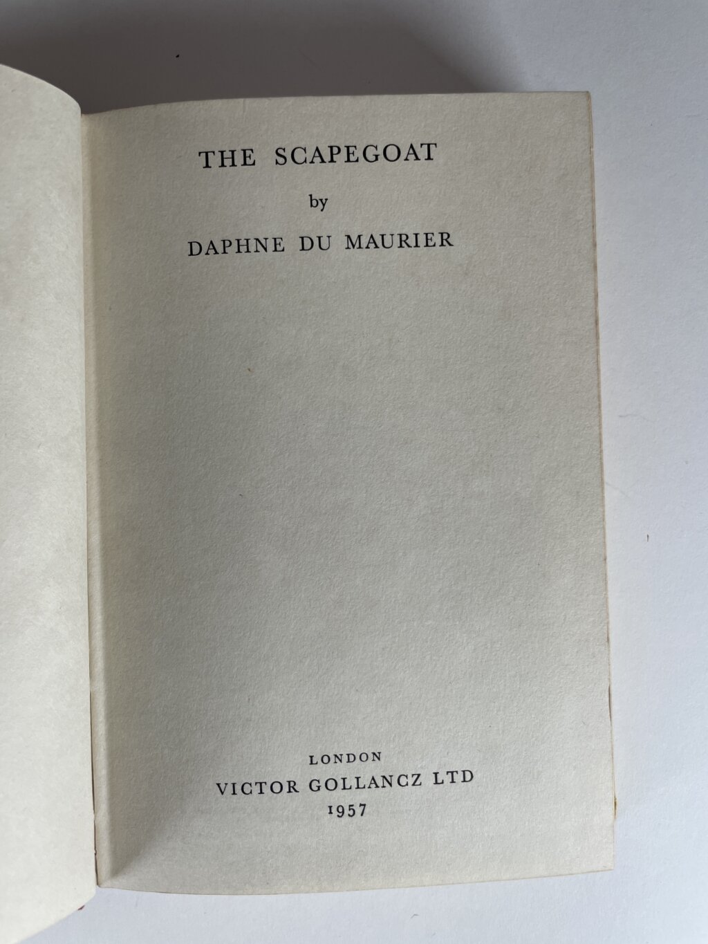 daphne du maurier the scapegoat first with promo articles 4