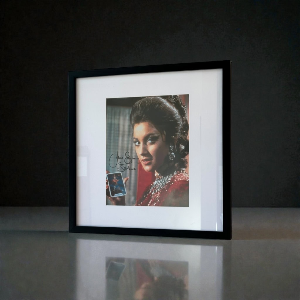 Jane Seymour - Solitaire - Signed Photo - Live and Let Die