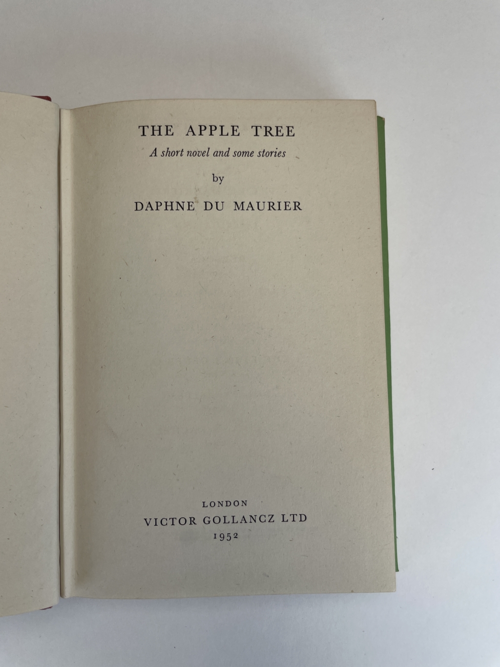 daphne du maurier the apple tree first edition2