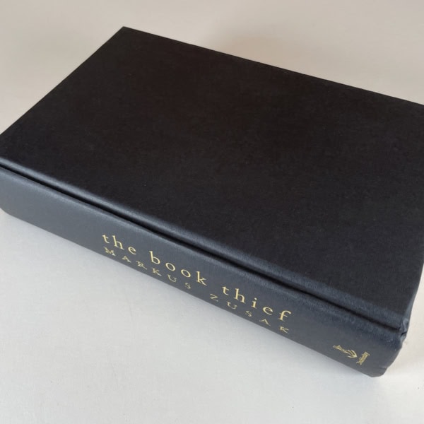 markus zusak the book thief first ed bookmark 3