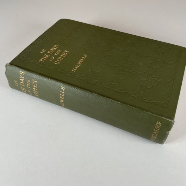 hg wells in the days of the comet first 3