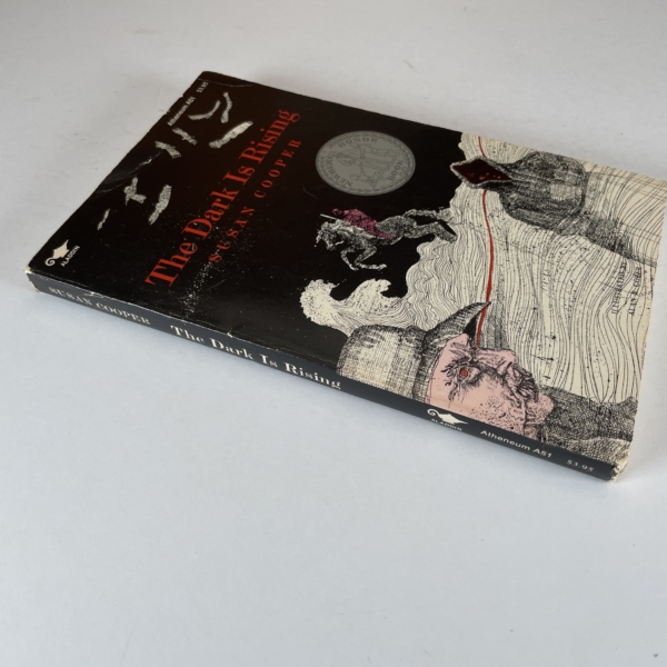 susan cooper the dark is rising first paperback4