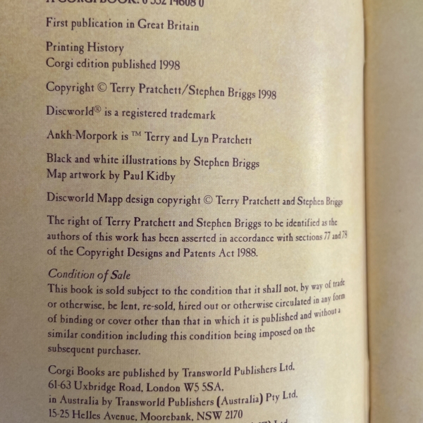 terry pratchett lancre first ed3