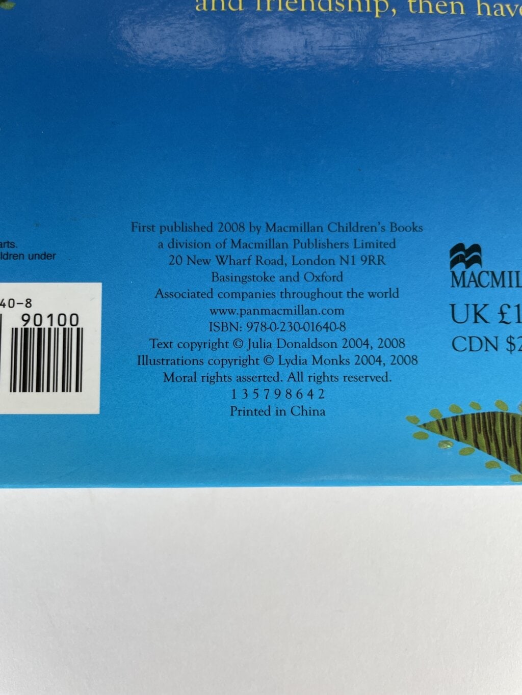 julia donaldson sharing a shell jigsaw 2