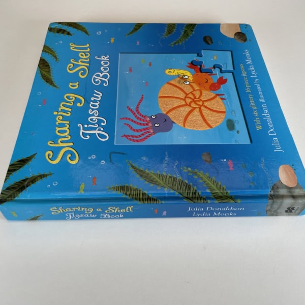 julia donaldson sharing a shell jigsaw 3