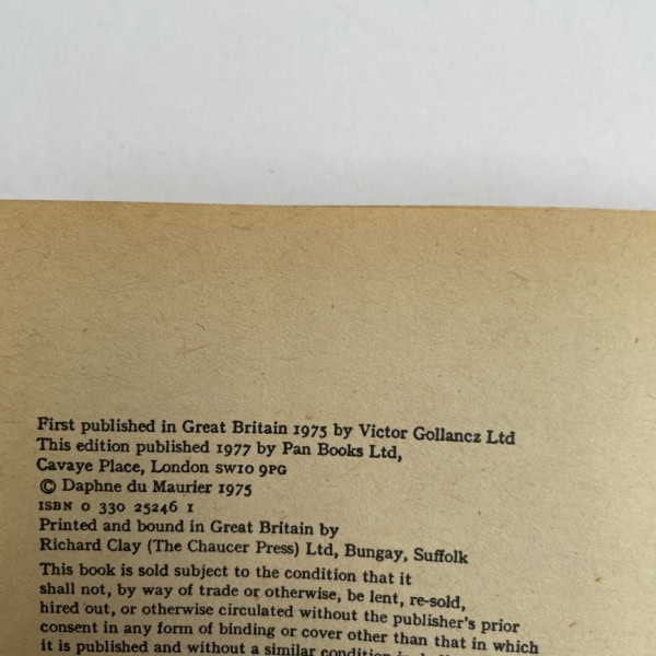 daphne du maurier golden lads first pback signed3