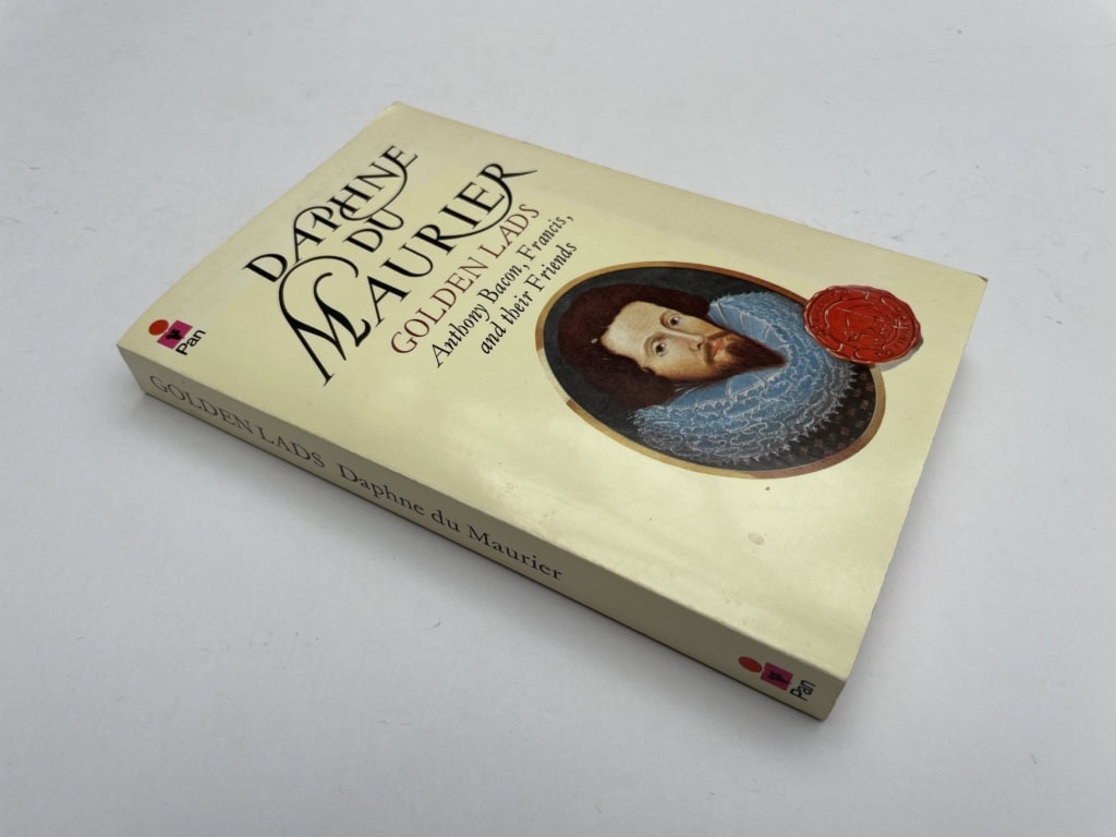 daphne du maurier golden lads first pback signed4