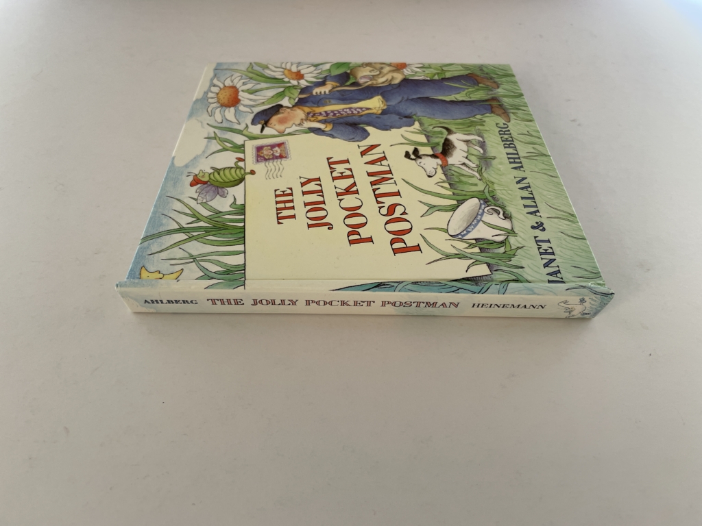ahlberg the jolly pocket postman first edition3