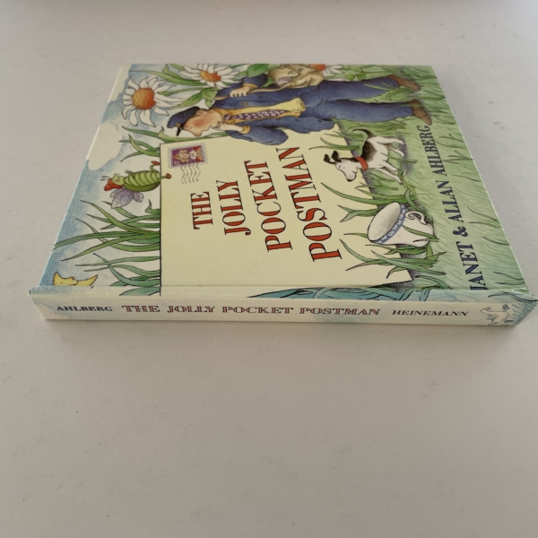 ahlberg the jolly pocket postman first edition3