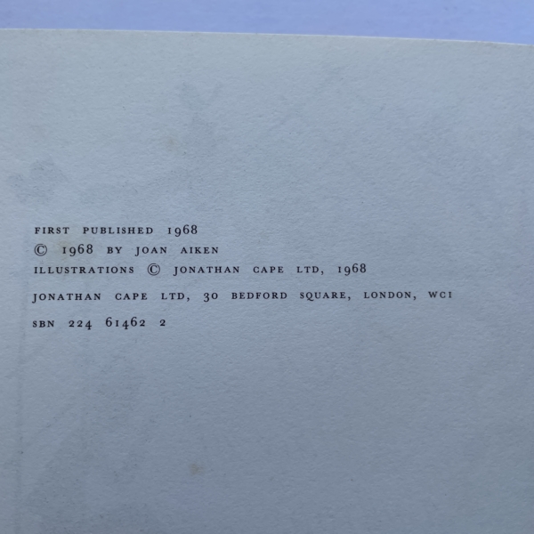 joan aiken a necklace of raindrops first edition2
