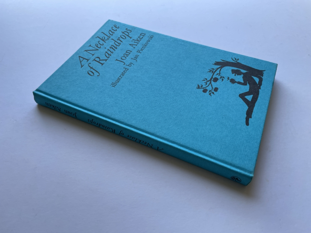 joan aiken a necklace of raindrops first edition3